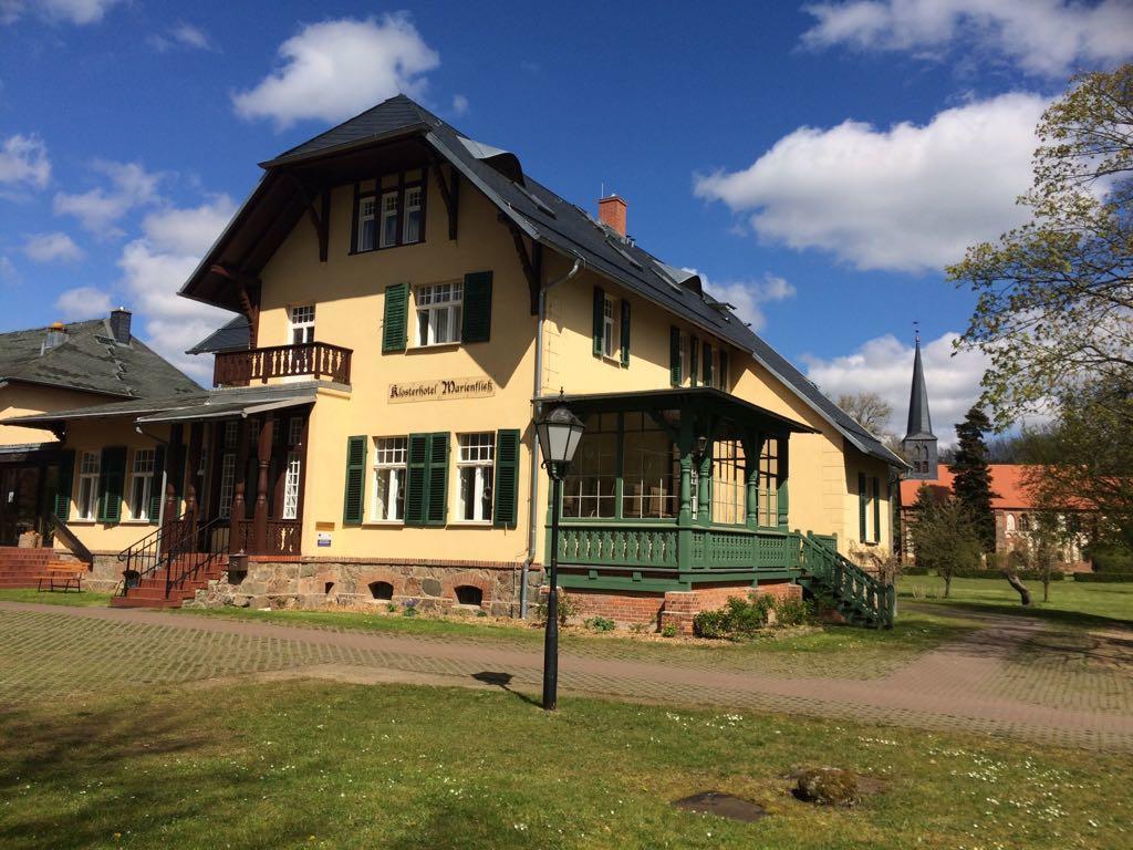 Klosterhotel Marienfliess Stepenitz Экстерьер фото